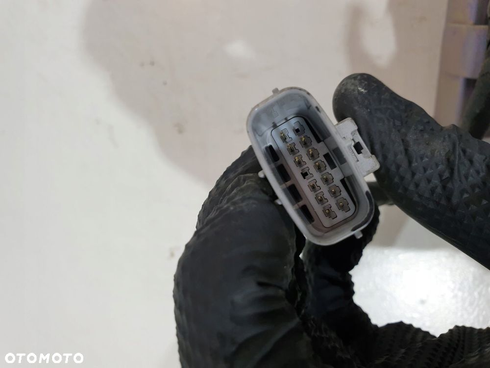 listwa wtryskowa wtryski 23250-0q040 citroen c1 toyota aygo ii 14- 1.0b - 5