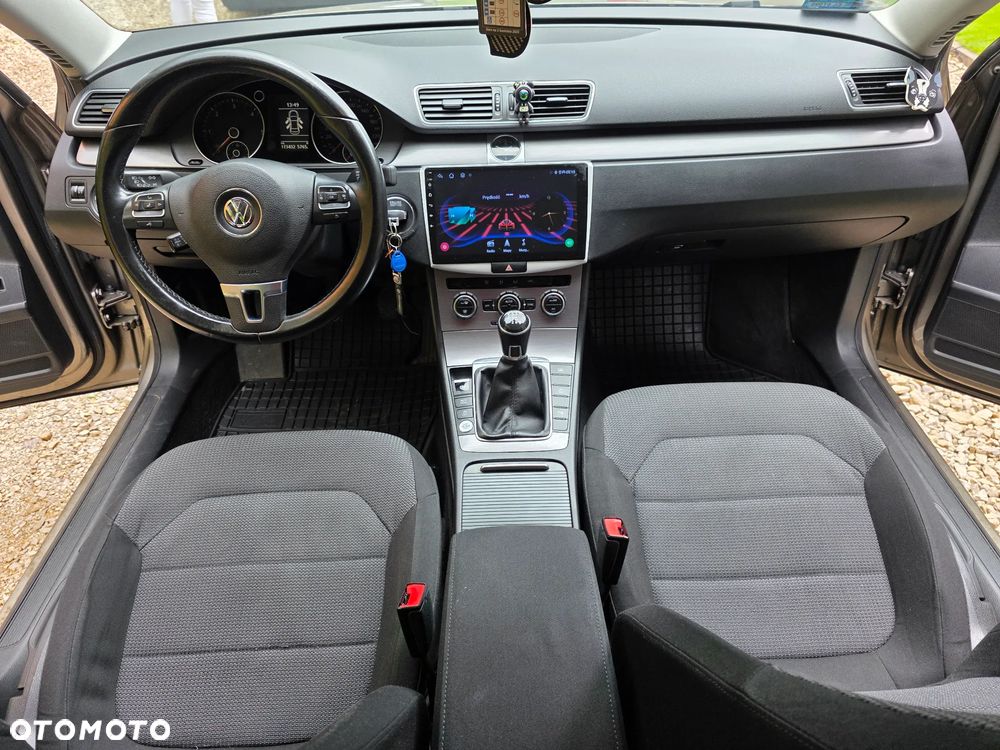 Volkswagen Passat 2.0 TDI Comfortline - 15