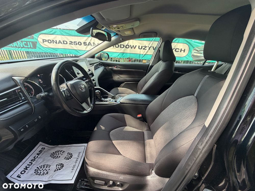 Toyota Camry 2.5 Hybrid Comfort CVT - 22
