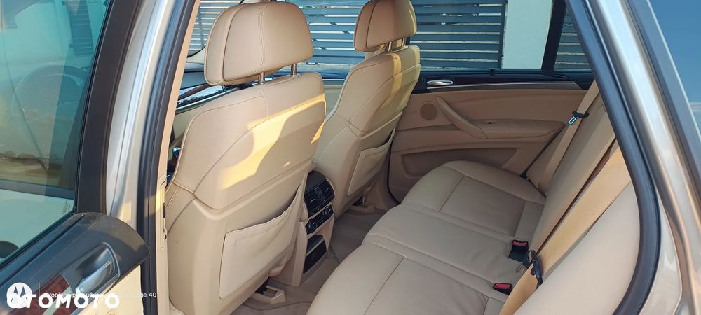 BMW X5 xDrive35i Edition Exclusive - 14
