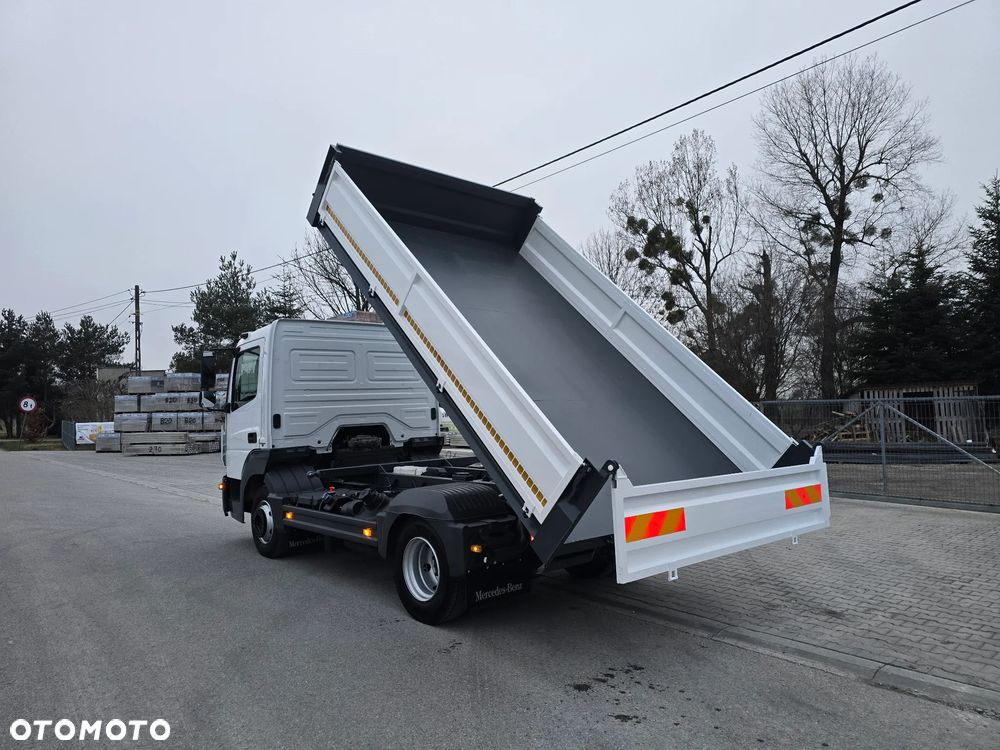 Mercedes-Benz Atego/Wywrotka/Manual/Blokada mostu - 17