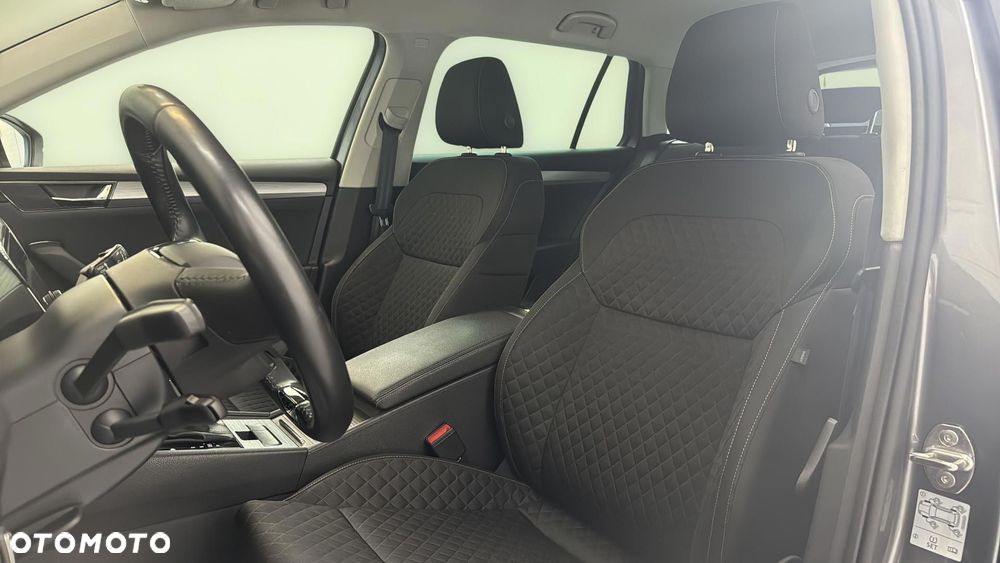 Skoda Superb 2.0 TDI SCR Ambition DSG - 12