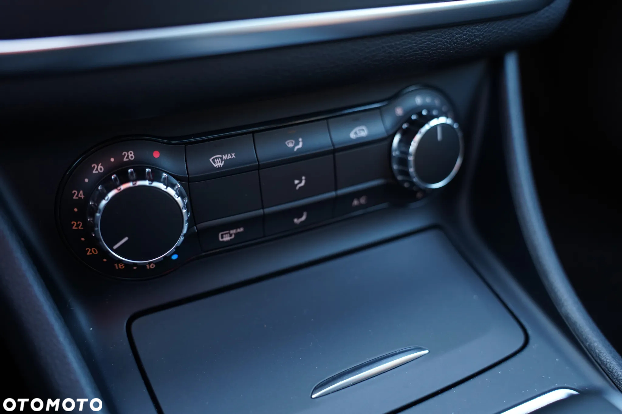 Mercedes-Benz CLA 45 AMG 4-Matic - 36