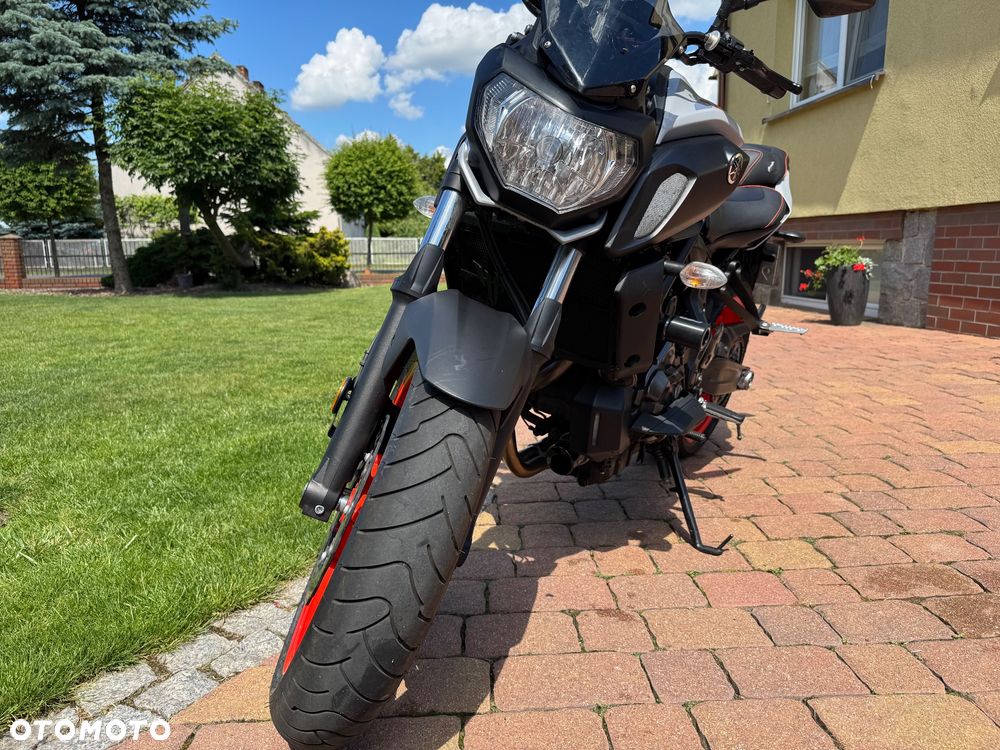 Yamaha MT - 7