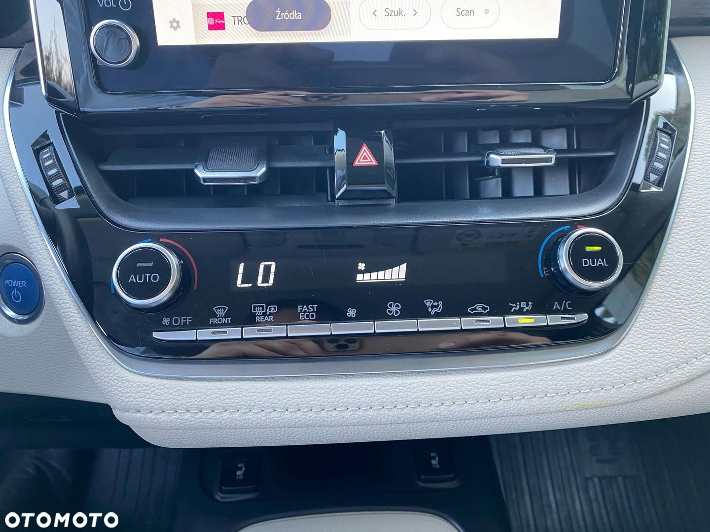 Toyota Corolla - 12