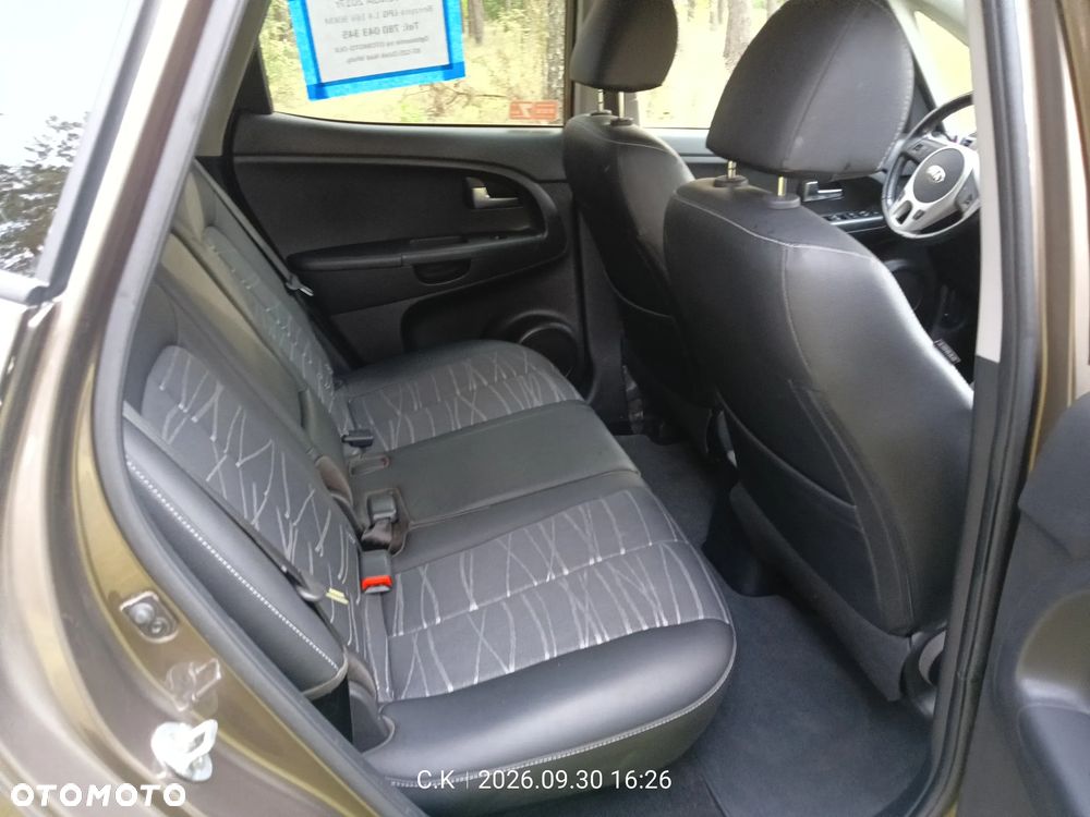 Kia Venga 1.4 Business Line - 14