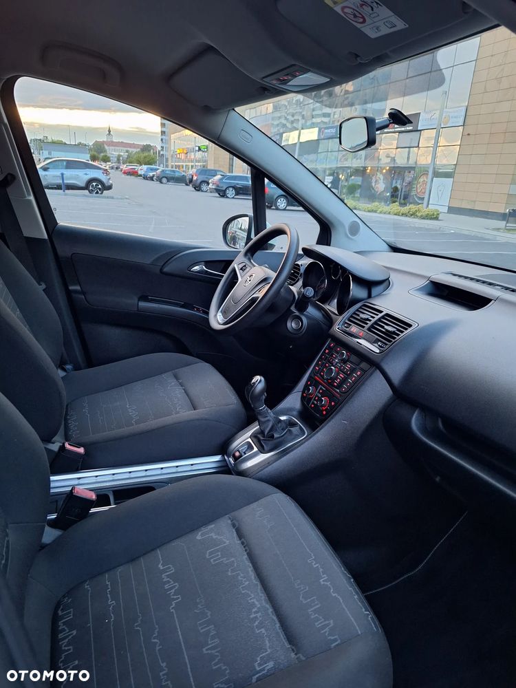Opel Meriva - 9
