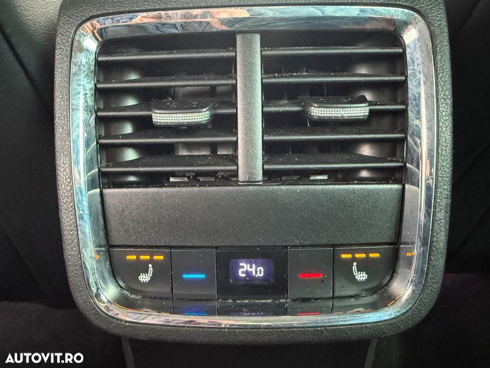 Skoda Octavia 2.0 TDI DSG Style - 33