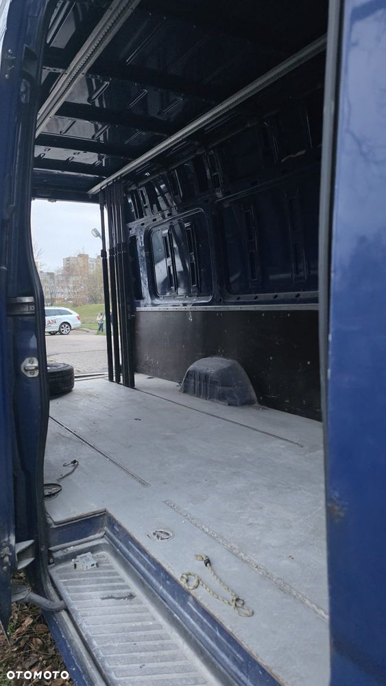 Volkswagen Crafter - 26