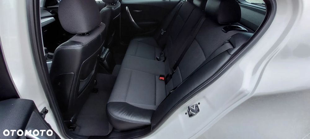 BMW Seria 1 120d - 22