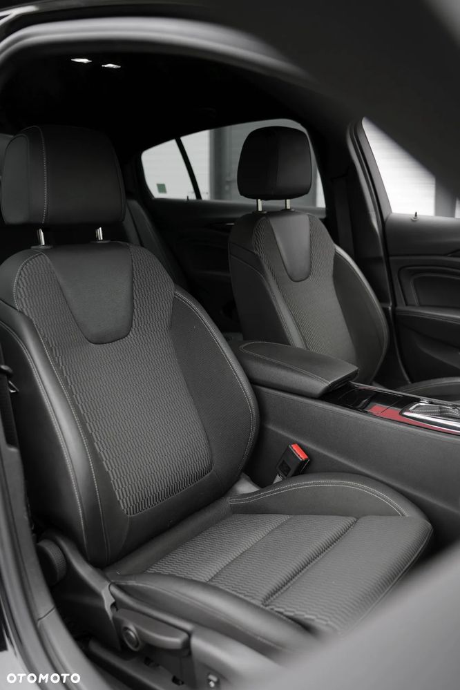 Opel Insignia CT 1.6 T Elite S&S - 23