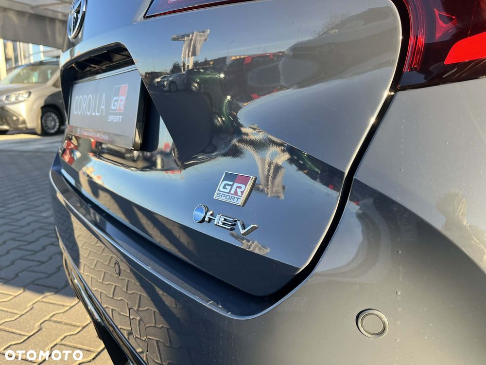 Toyota Corolla 1.8 Hybrid GR Sport - 10