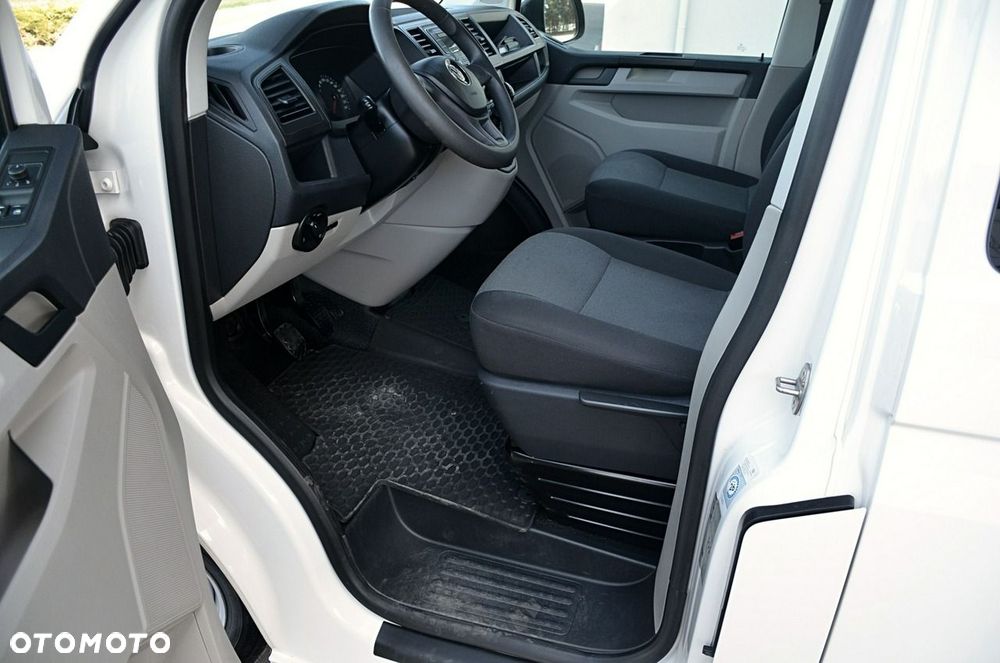 Volkswagen Transporter - 26