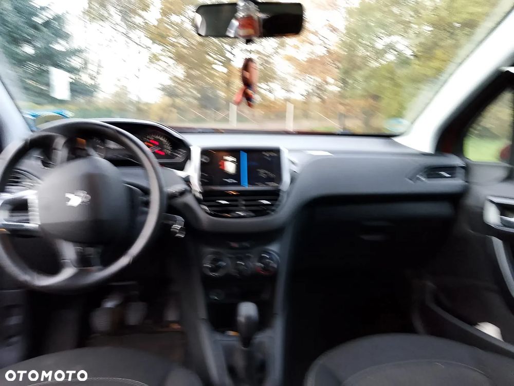 Peugeot 208 1.2 PureTech Style - 3