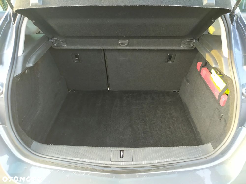 Opel Astra 1.4 Turbo Cosmo - 25