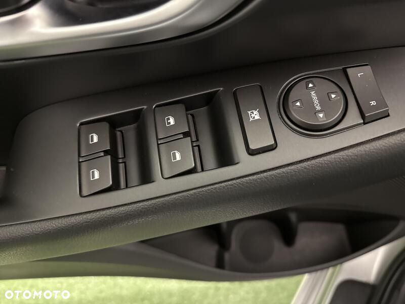 Hyundai i30 1.5 DPI Classic + - 12