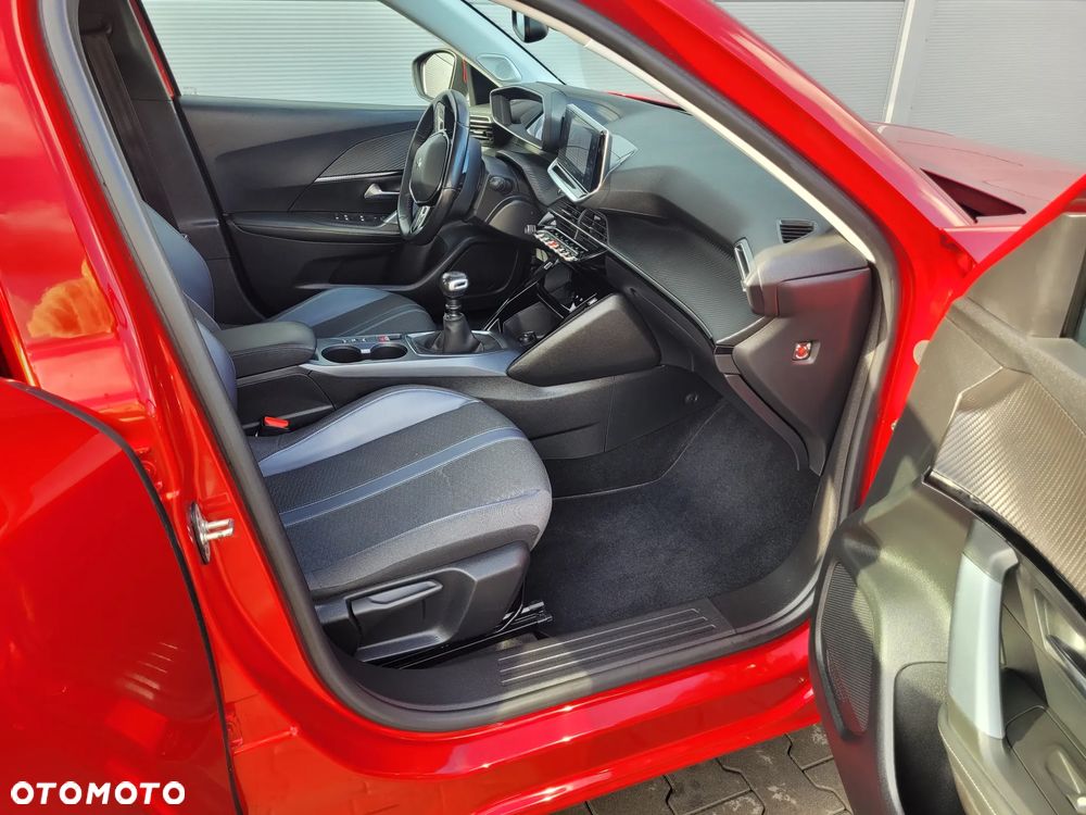 Peugeot 2008 PureTech 130 GT Pack - 29