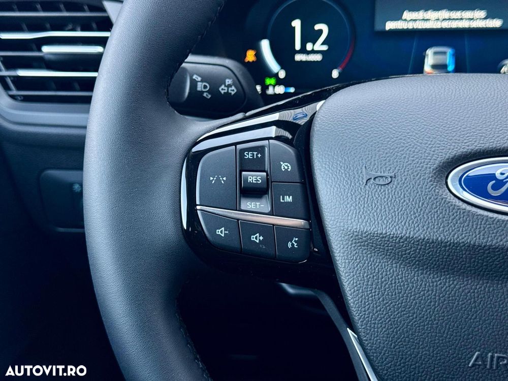 Ford Kuga 2.5 Duratec FHEV 4x4 TITANIUM - 15