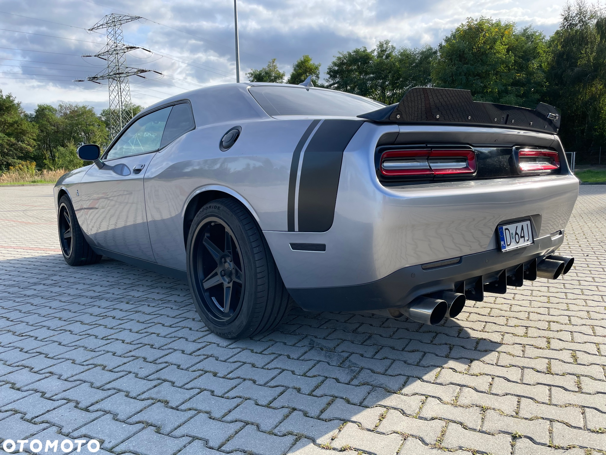 Dodge Challenger 6.4 Scat Pack - 8