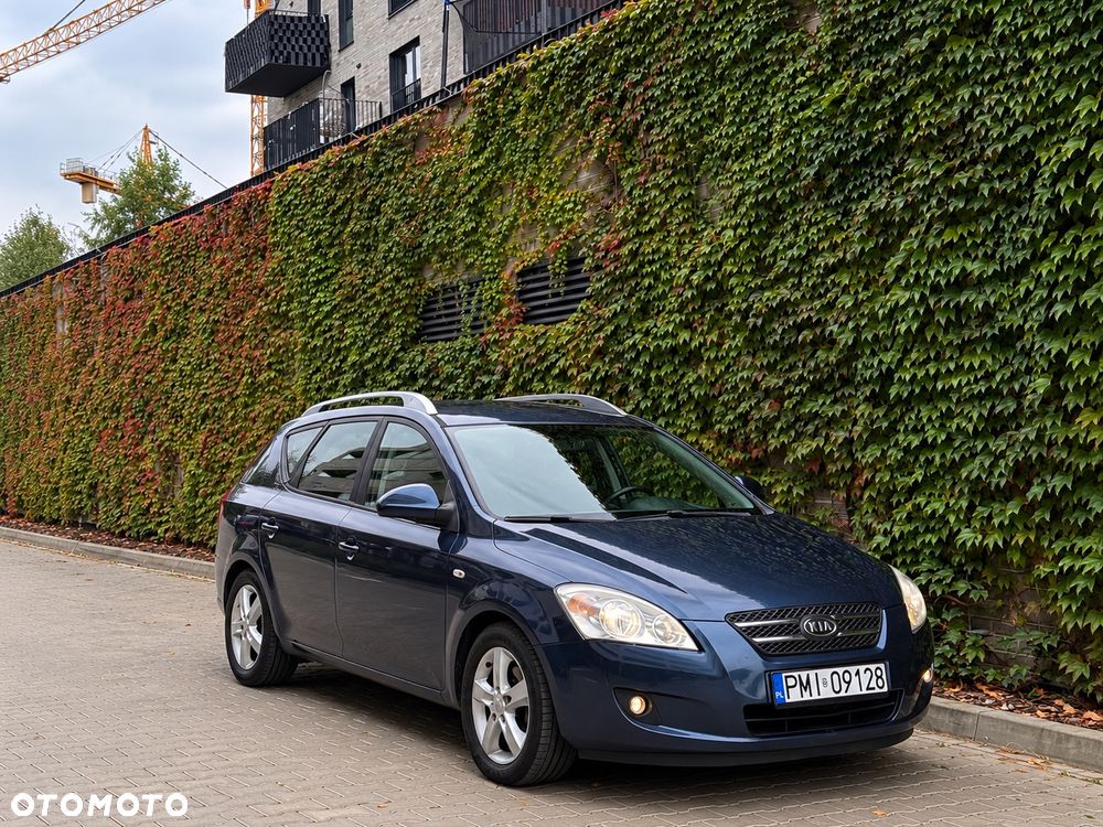 Kia Ceed 2009 photo 4