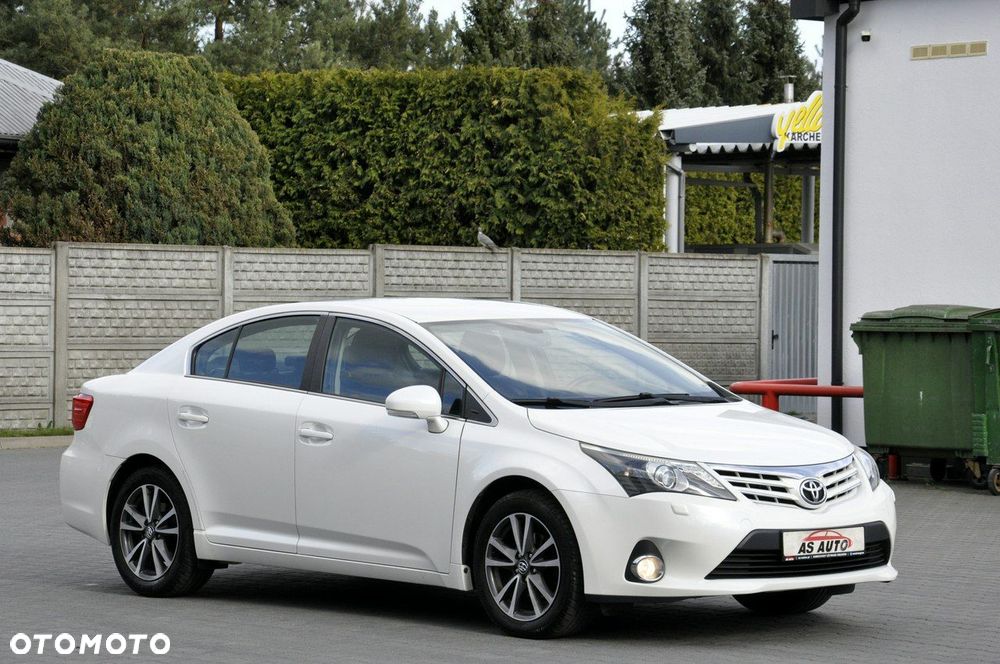 Toyota Avensis 2.0 Multidrive S Executive - 14