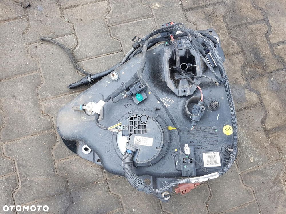 AUDI A4 B8 LIFT 11-15 2.0 TDI ZBIORNICZEK ZBIORNIK ADBLUE POMPKA 8K0131877R - 1