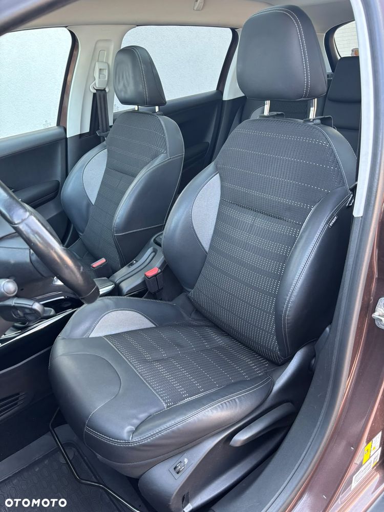 Peugeot 2008 1.6 BlueHDi Allure S&S - 9