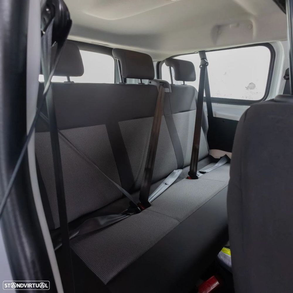 Peugeot Traveller - 13