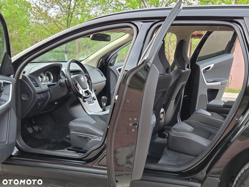 Volvo XC 60 D5 AWD Edition Pro - 30