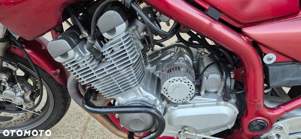 Yamaha XJ - 9