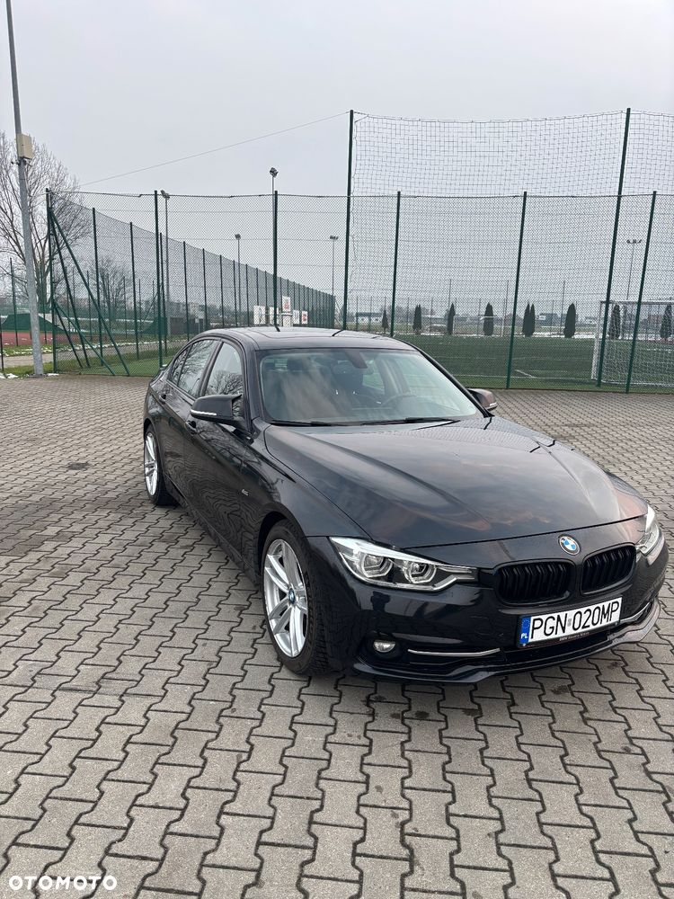 BMW Seria 3 330i Sport Line - 1