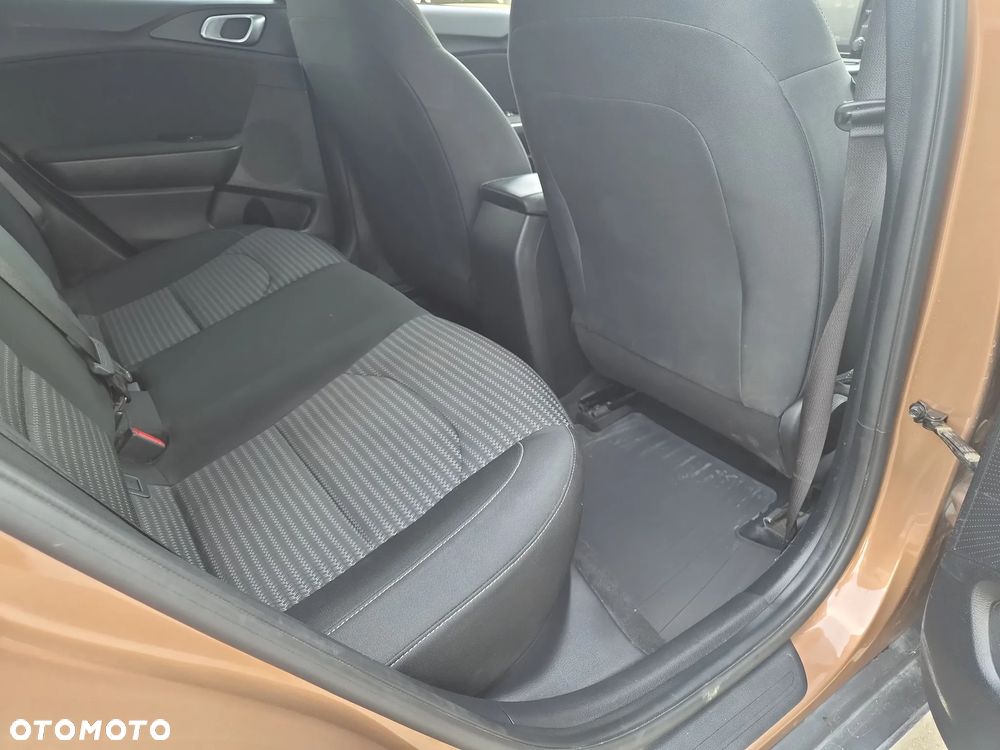 Kia XCeed 1.5 T-GDI M - 21