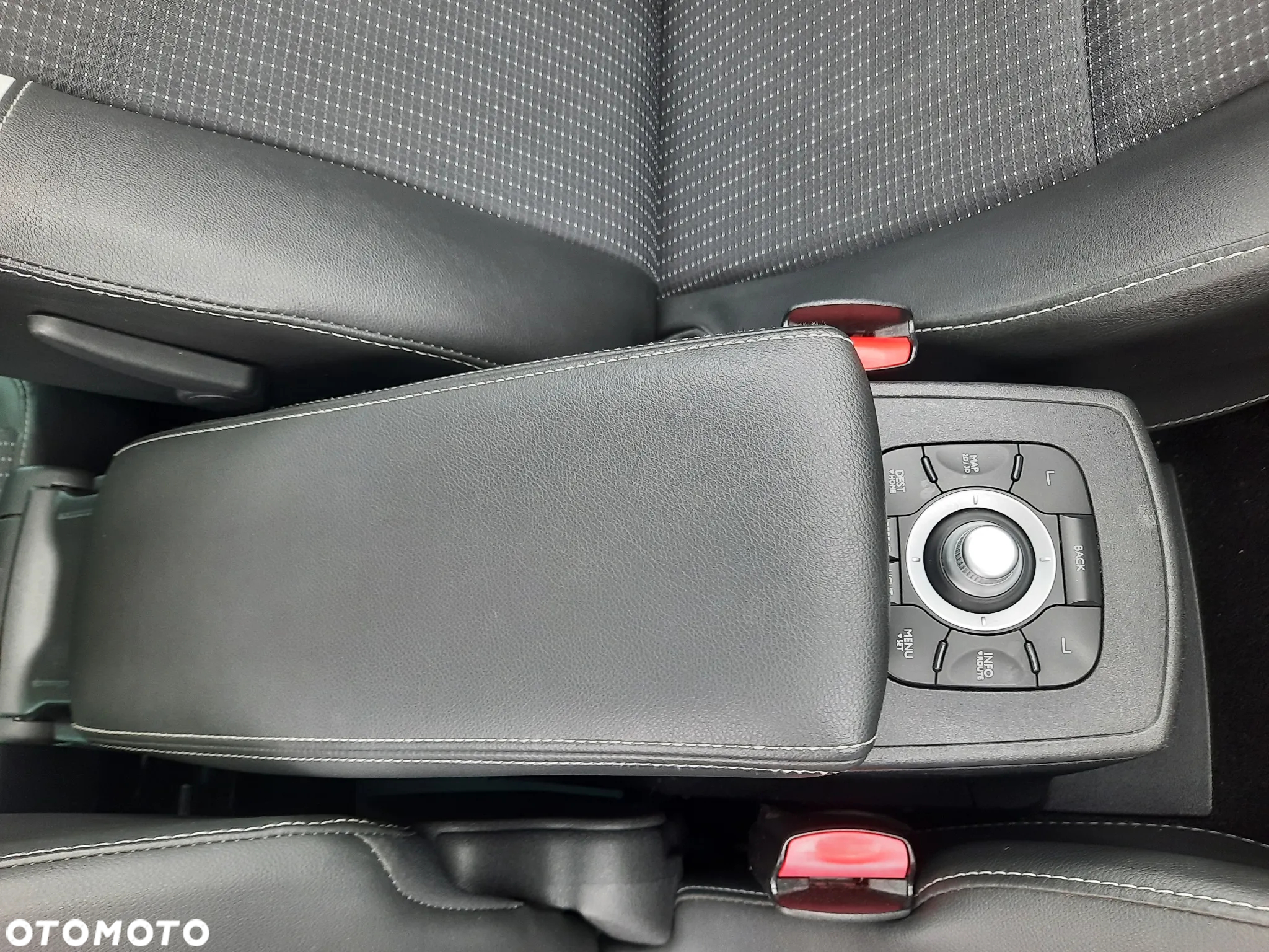 Renault Scenic ENERGY TCe 130 S&S Bose Edition - 22