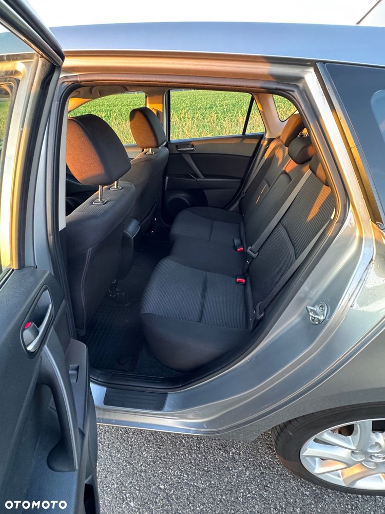 Mazda 3 1.6 Exclusive + - 22