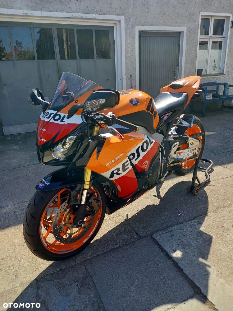 Honda CBR - 8