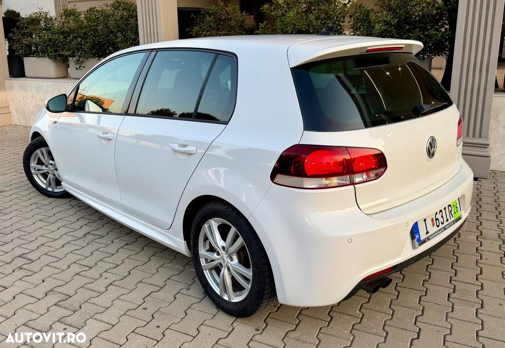 Volkswagen Golf 2.0 TDI DPF Sportline - 30