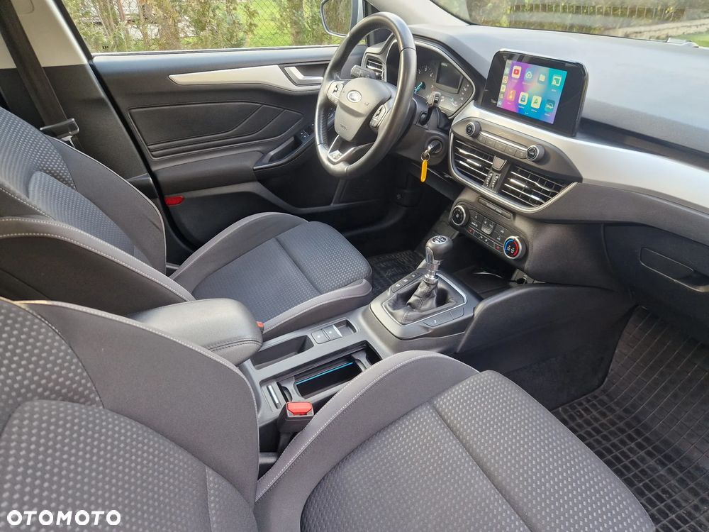 Ford Focus 1.5 TDCi SYNC Edition - 14