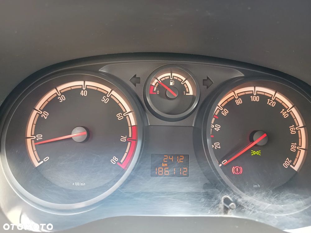 Opel Corsa - 12