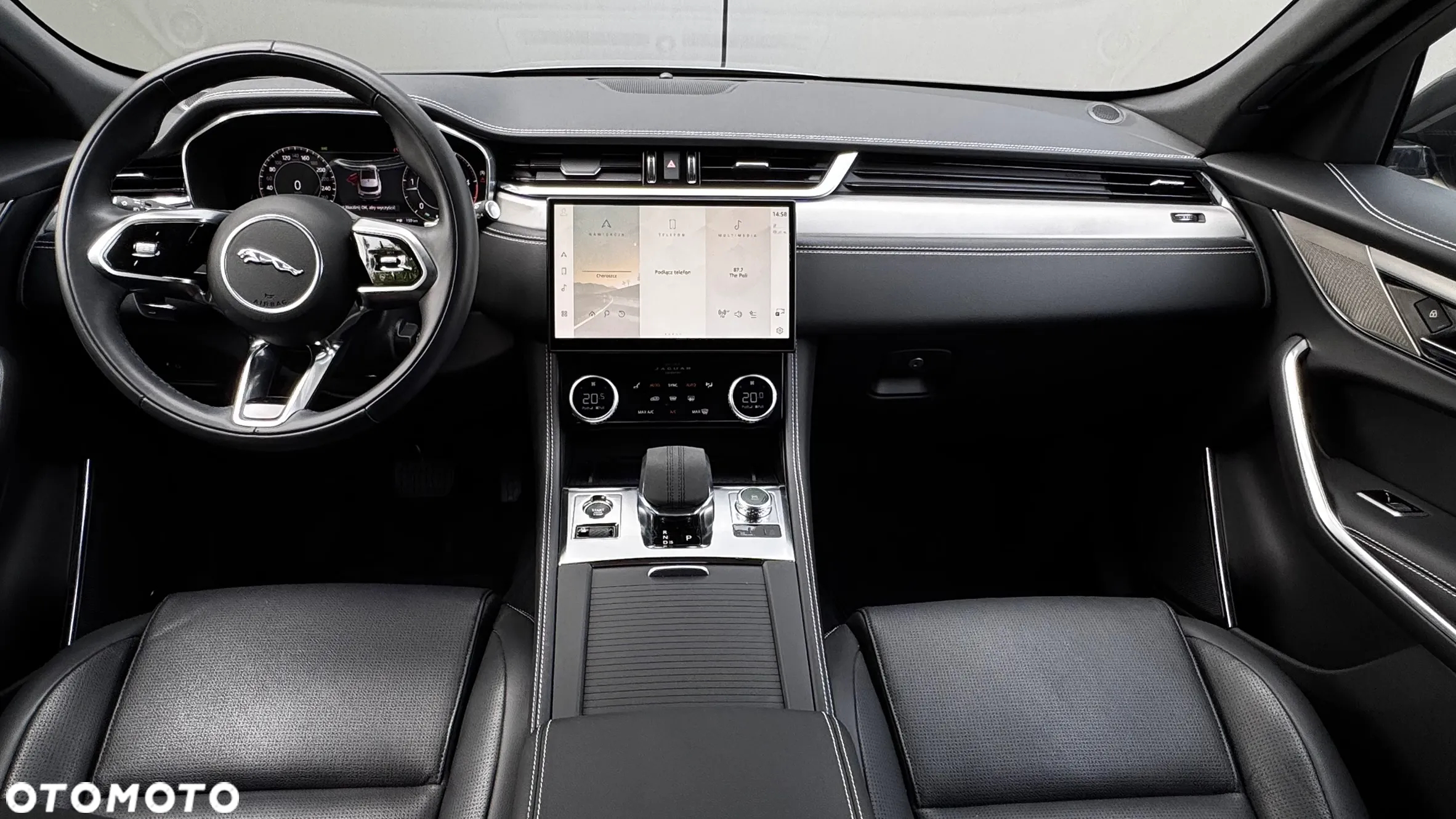 Jaguar F-Pace - 10