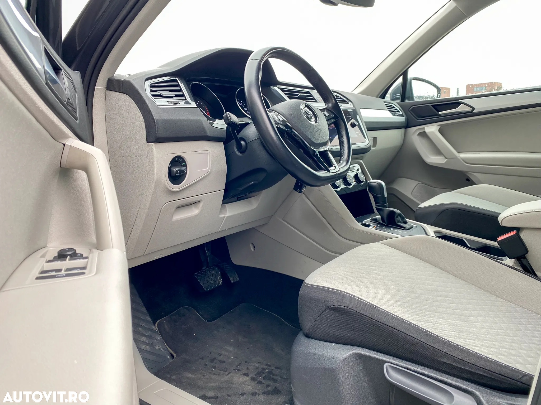Volkswagen Tiguan 2.0 TDI DSG Elegance - 13