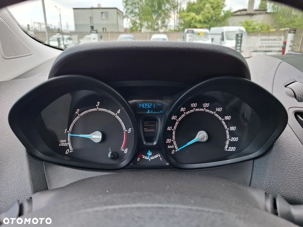 Ford Tourneo Courier 1.5 TDCi Trend - 17