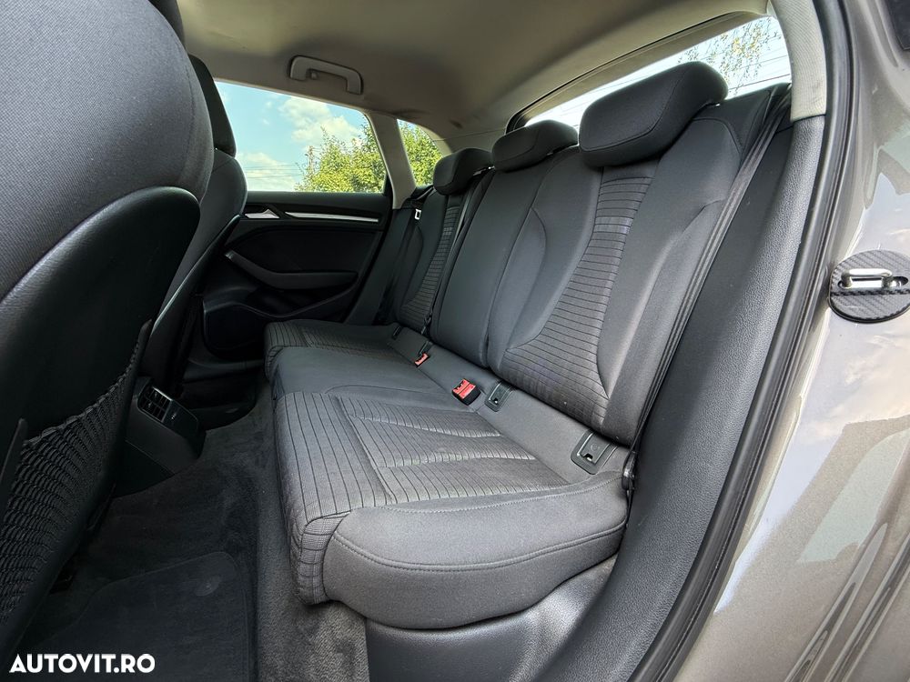 Audi A3 2.0 TDI (clean diesel) S line Sportpaket - 21