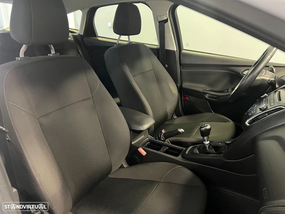 Ford Focus 1.5 TDCi Trend+ - 6