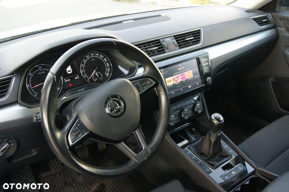 Skoda Superb 2.0 TDI Ambition - 12