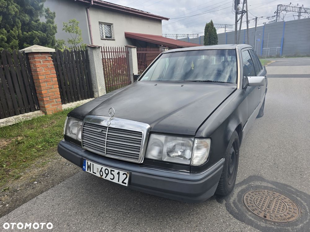 Mercedes-Benz W124