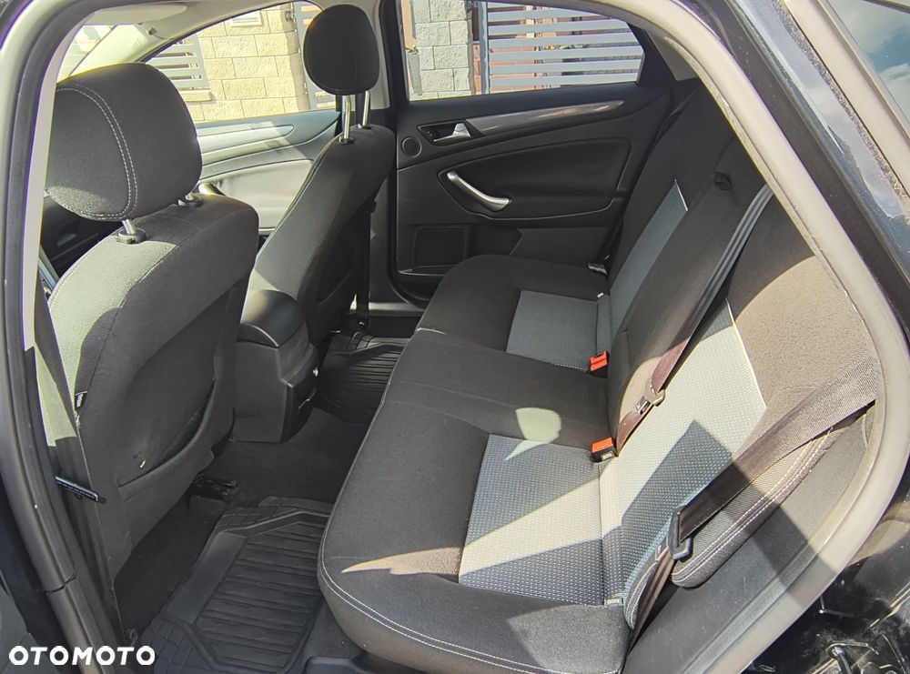 Ford Mondeo - 10