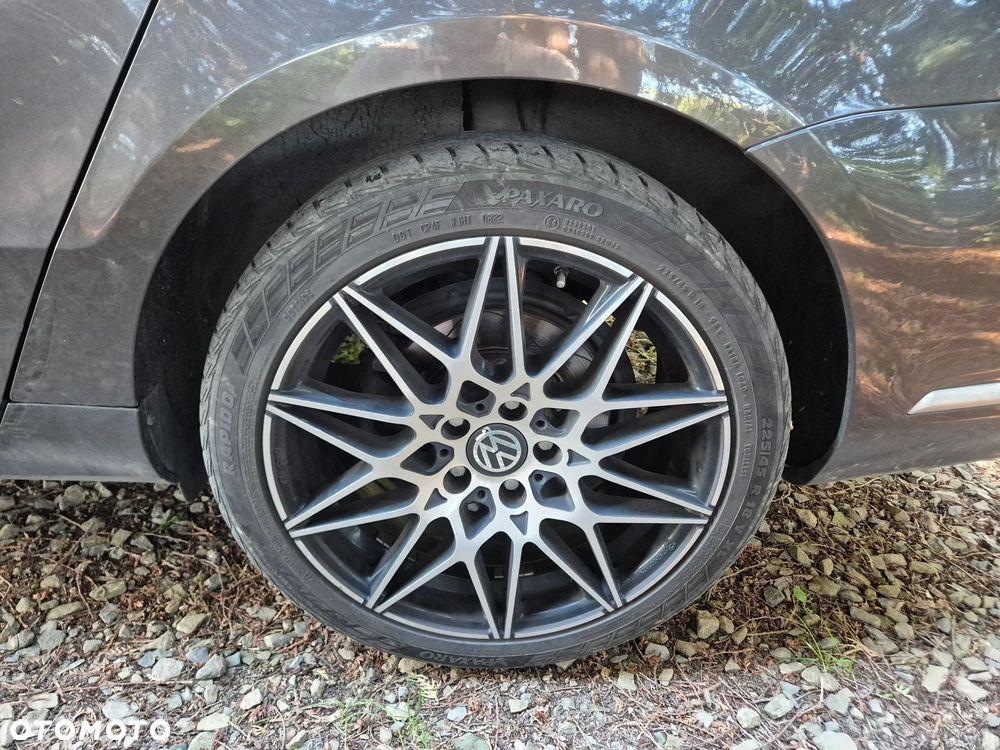 Volkswagen Passat 2.0 TDI 4Mot Highline DSG - 13