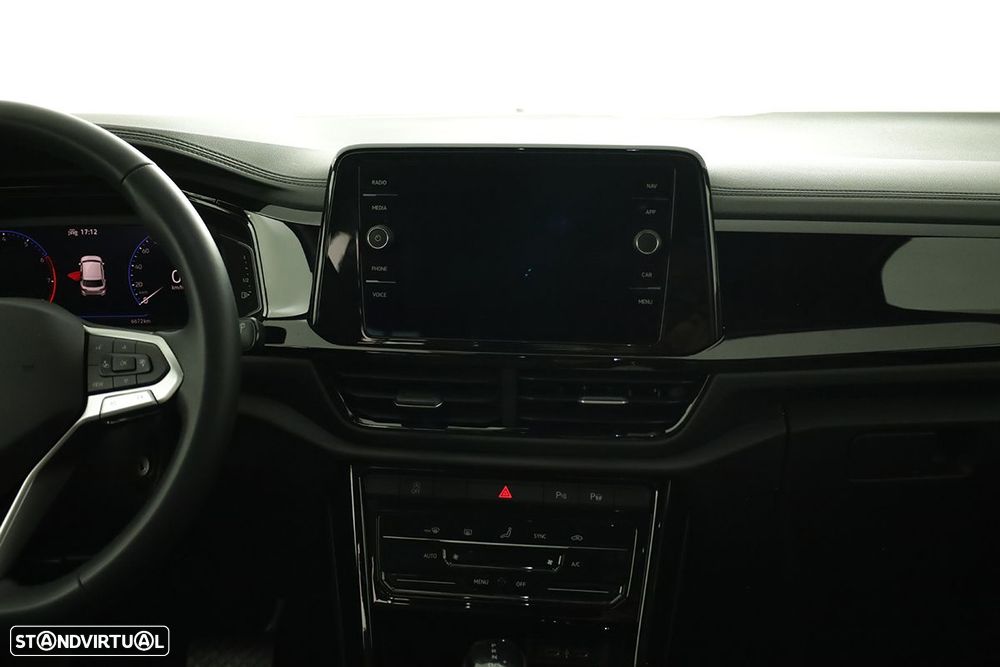 VW T-Roc 1.5 TSI Black Style DSG - 9
