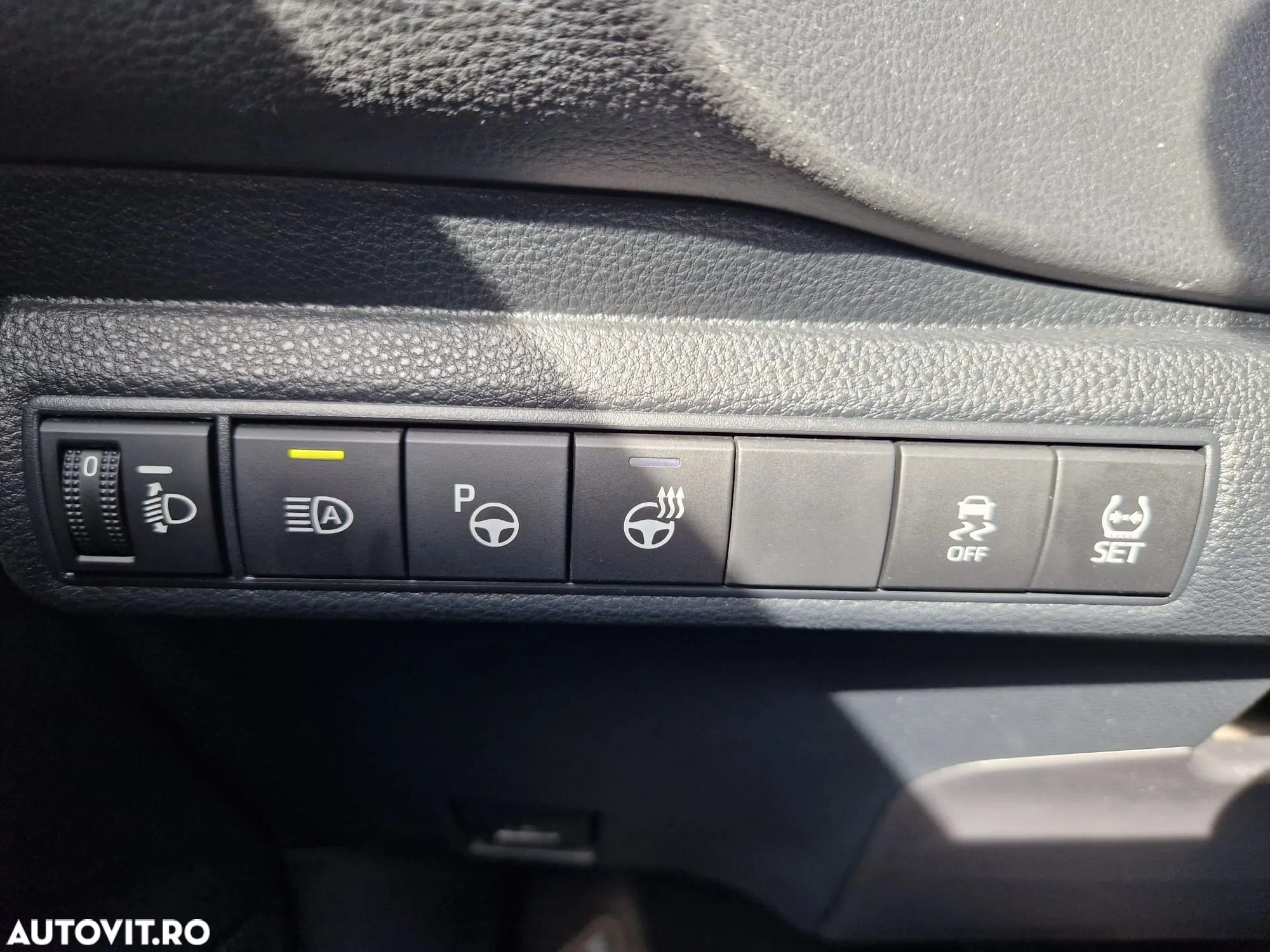 Toyota Corolla 1.8 HSD Exclusive interior Negru - 18
