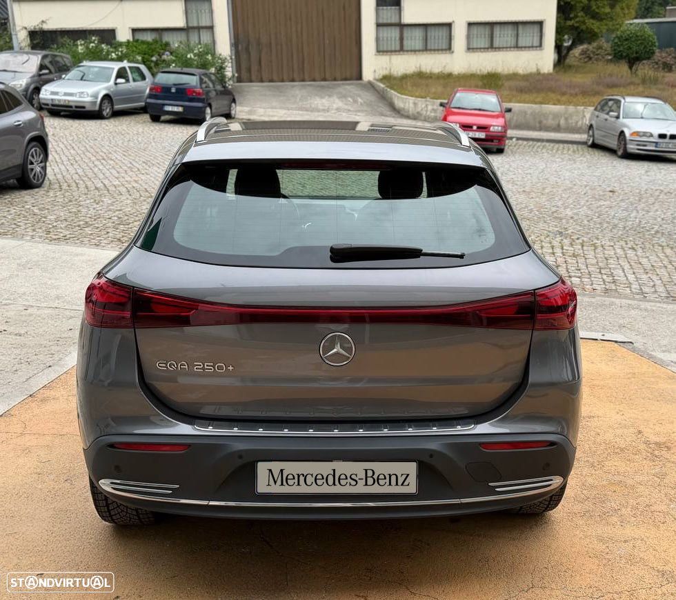Mercedes-Benz EQA 250+ - 9